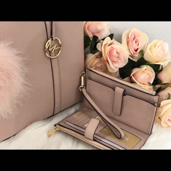 🌷Authentic MICHAEL KORS Large Ballet Tote Set🌷 - Picture 6 of 8